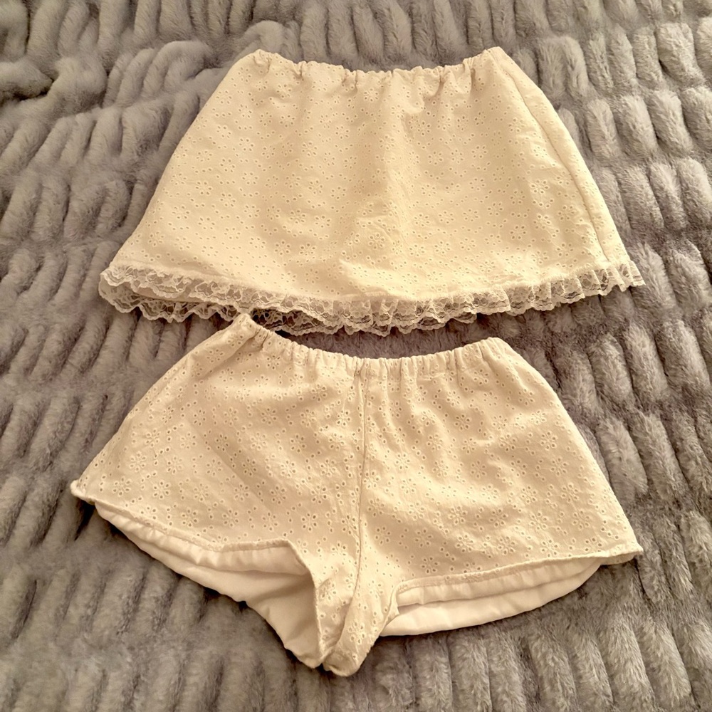 Loreby Venus White Skirt and Shorts Set - Picture 2 of 3